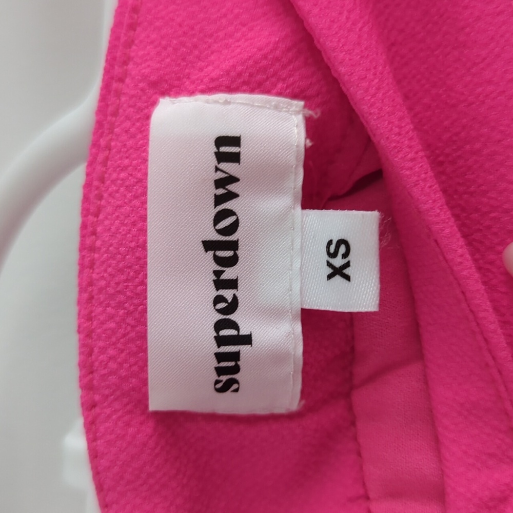 Pink high waisted flutter hem shorts - Picture 3 of 4